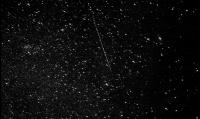 Метеор на фоне созвездия Андромеды
