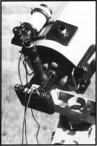 Телекомпрессор с гидирующим микроскопом