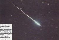 Яркий метеор потока Леониды со вспышкой